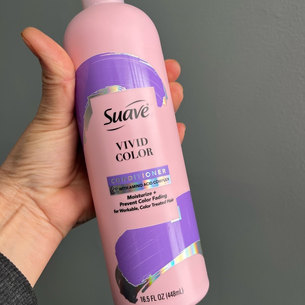 Suave Vivid Color Conditioner - Picture 3 of 4